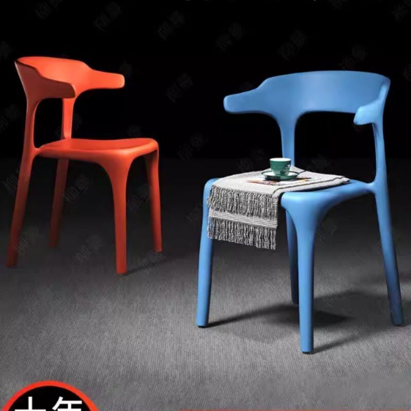 北欧餐桌餐椅组合家用塑料凳子靠背商用加厚现代简约化妆儿童椅子