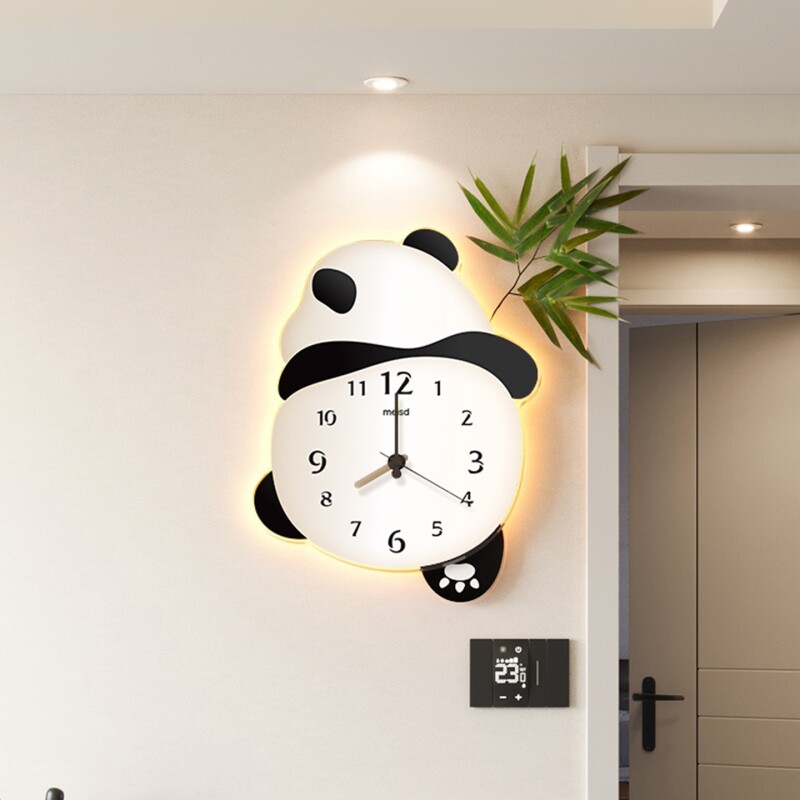 美世达熊猫钟表2026新款简约挂钟客厅现代简约高端创意家用时钟灯