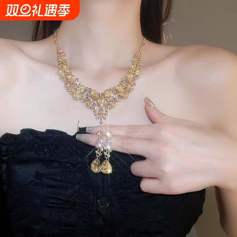 两件套金色闪钻水滴项链女新款脖颈链新娘首饰晚礼服锁骨配饰品