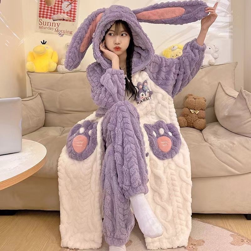 新款珊瑚绒睡衣女秋冬季加厚加绒保暖可爱卡通睡袍法兰绒家居服