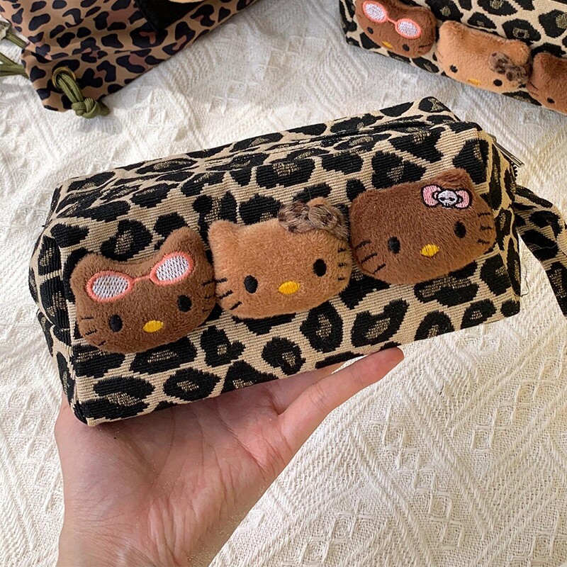 辣妹天菜豹纹黑皮包包HelloKitty猫手提包大容量化妆包便携