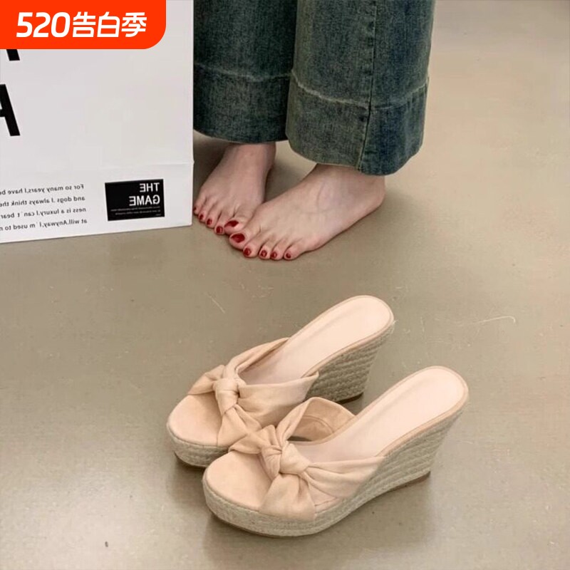 意尔康心选小个子增高大尺码纽结坡跟拖鞋女夏2026外穿草编厚底沙