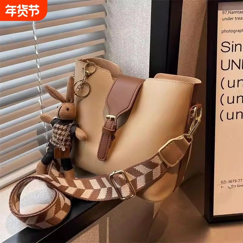 金玉鸟大容量女包2026新款包包复古小众斜挎包时尚通勤单肩水桶包,箱包皮具/热销女包/男包,水桶包,淘宝优惠券,粉丝福利购,淘宝优惠卷