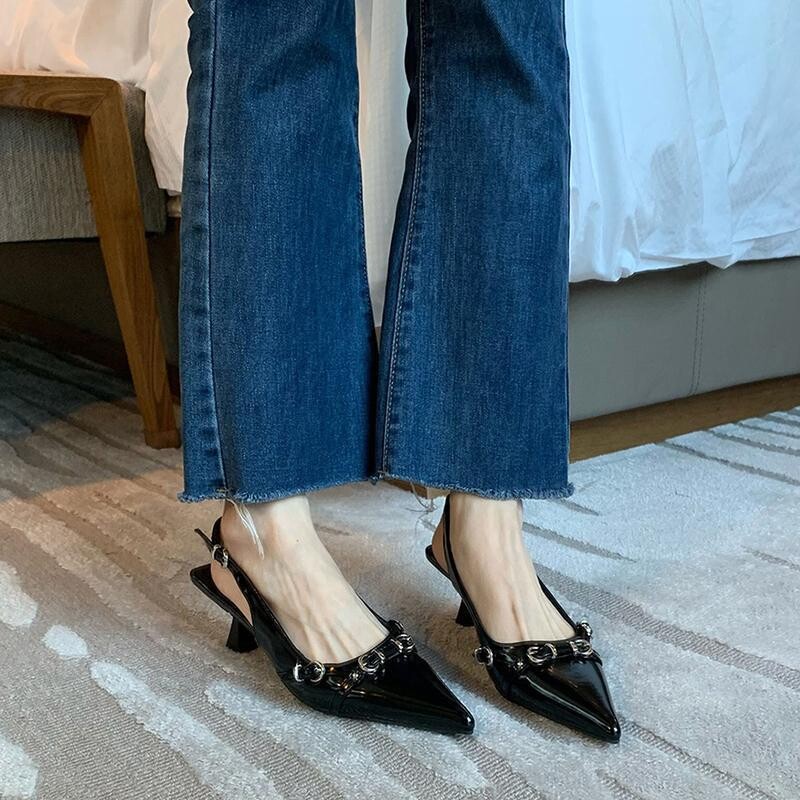 高跟气质配裙子时装凉鞋女2026春夏季设计感小众尖头单鞋银色黑色