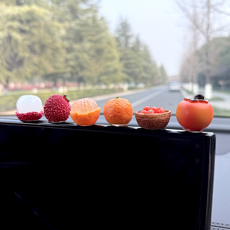 新车礼物2026事事顺荔车载屏幕装饰品可爱小荔枝汽车中控台摆件女