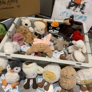 jelly趣味平替挂件牛角包球类钥匙扣包包装 饰毛绒玩具礼物批发