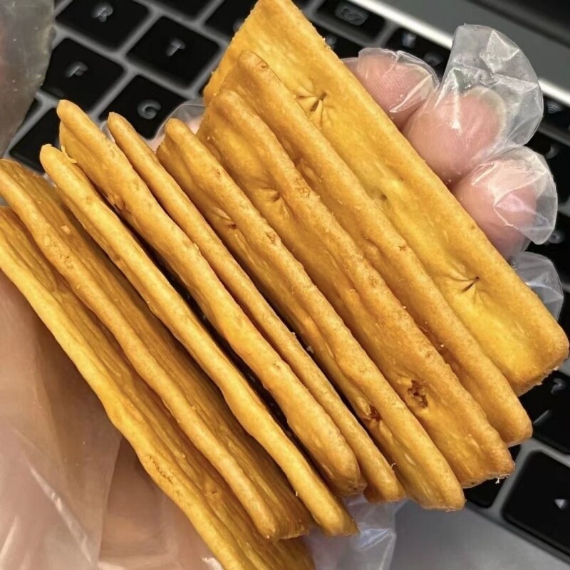 【4袋】榴莲芝士双层薄脆饼干咸味下午茶点心解馋小零食小吃网红