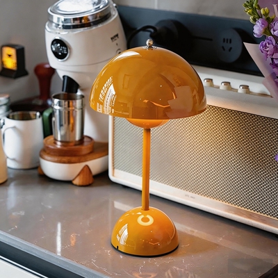 丹麦复古花苞小台灯台灯VP9北欧氛围无线充电卧室床头法式轻奢