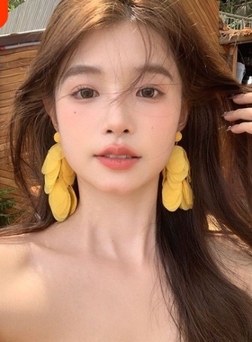 海边度假氛围黄色花瓣流苏耳环小众轻奢夏季独特波西米亚耳饰女
