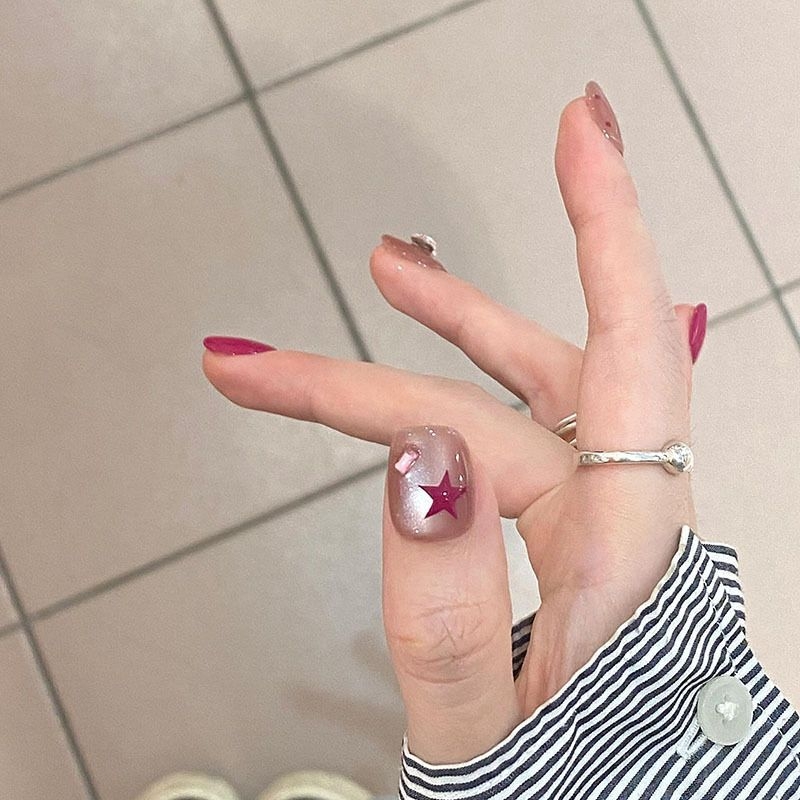 小红书同款手工穿戴甲追光猫眼y2k短款辣妹美甲假指甲手指椭圆