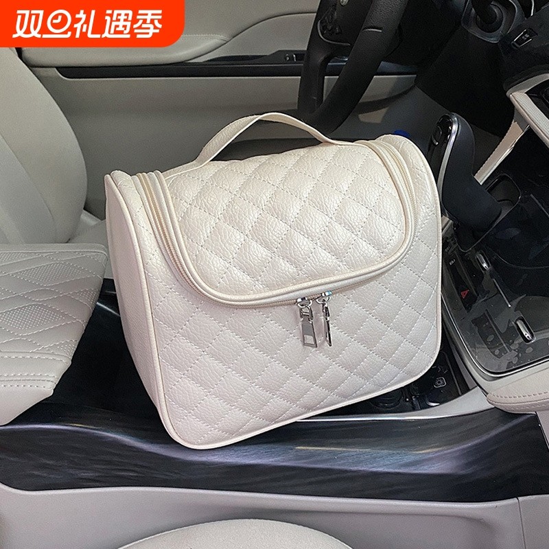 简约时尚化妆包大容量绣线菱格挂带钩洗漱包化妆袋收纳包手提分区