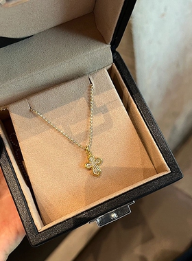 清新简约百搭十字项链白锆设计