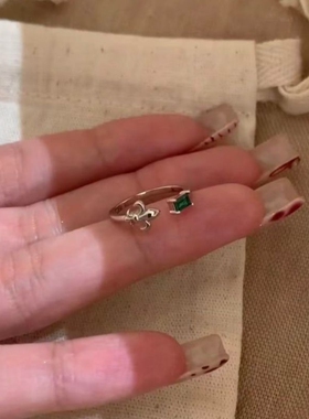 简单又有很质感的精致中古风鸢尾花绿色尾截太绝啦!小巧显气质