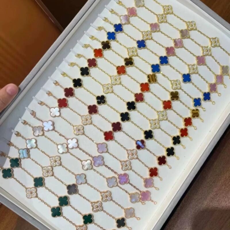 高版本四叶草五花手链女轻奢小众红玛瑙白贝母生日礼物单花玫瑰金图片