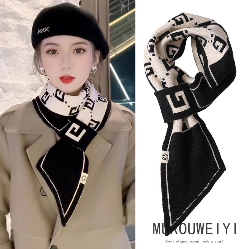 围巾女2024新款秋冬季披肩高级感百搭学生加厚保暖围脖套黑白双面