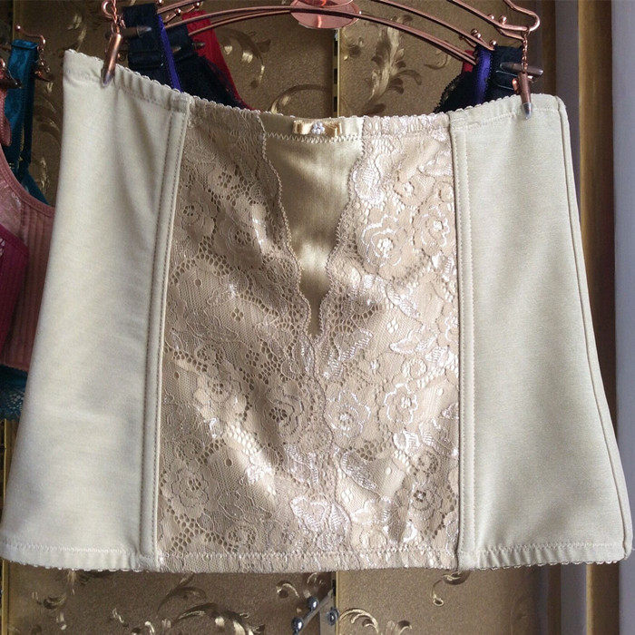 Corset luxueux - Ref 671836 Image 1