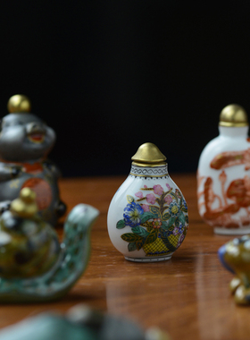 手绘陶瓷鼻烟壶景德镇摆件