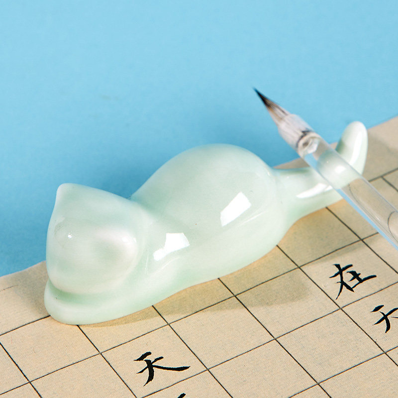 WENGUTANG 세라믹 펜 홀더 산 브러시 창조적 인 펜 홀더 서예 펜 홀더 산 연구 사보 브러시 홀더 학생 펜 홀더 성인을위한 중국어 회화 도구 특별 귀여운 고양이 간단한 데스크탑 장식