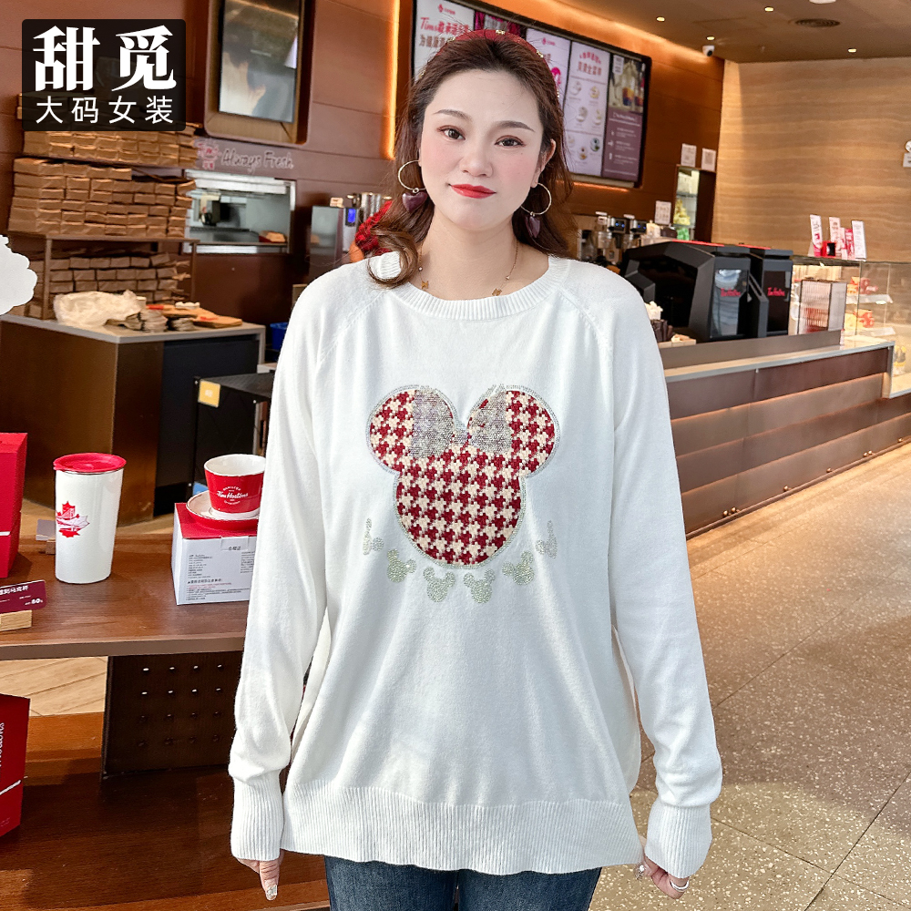 甜觅特大码女装2024冬装胖mm300斤精致米奇烫钻中长款宽松毛衣DF