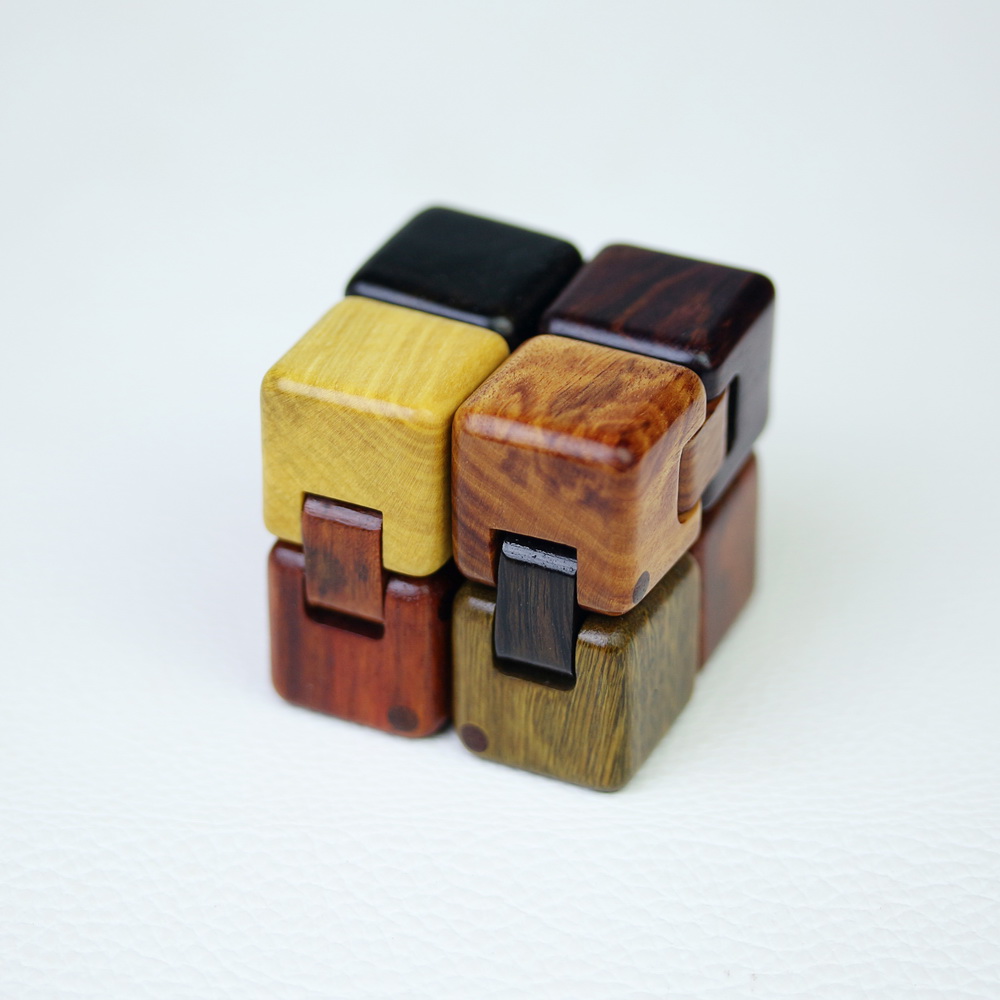 多宝木款无限翻转魔方檀木手工