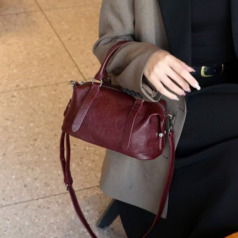 当季新品真皮女包韩版百搭时尚头层复古植鞣牛皮手提单肩小枕头包