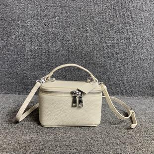 2025春夏新品时尚头层牛皮手提单肩轻便小众女手提单肩化妆盒子包