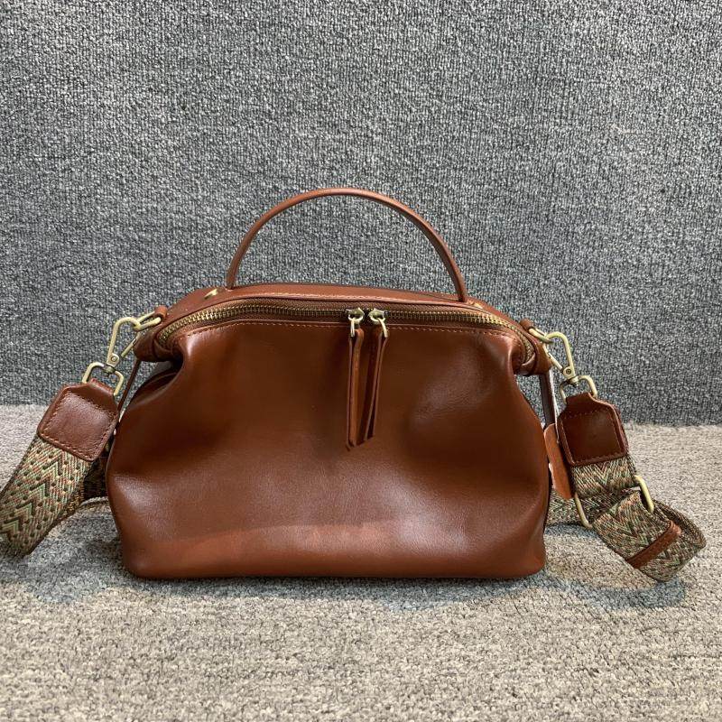 女包小众设计新品真皮女包韩版百搭时尚头层牛皮女手提单肩枕头包