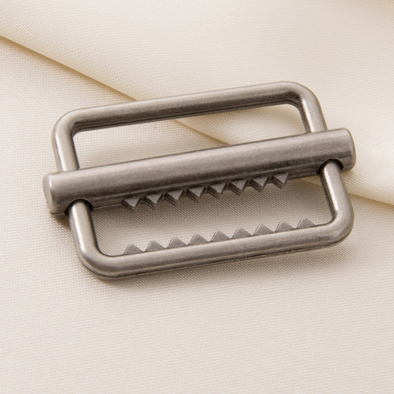 金属活动横杠日字扣带齿三档扣女外套腰带调节扣箱包五金配件扣子