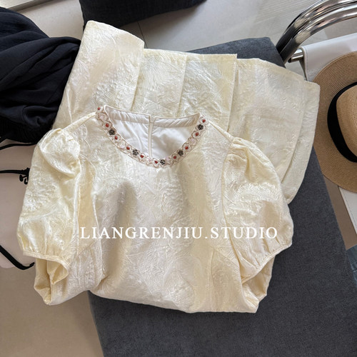 双me正品。轻奢精致肌理纹理。短袖小礼服连衣裙8251116M