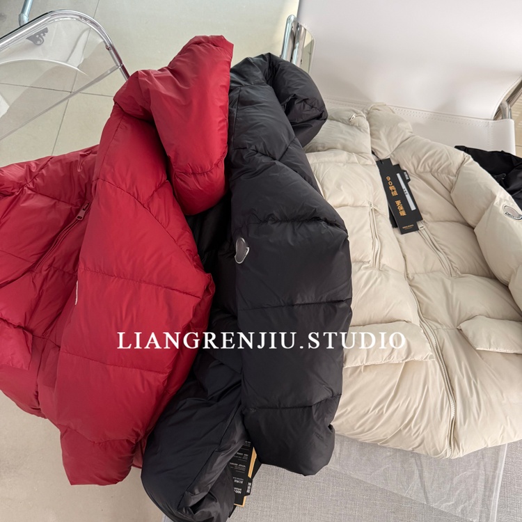 连帽纯色宽松百搭羽绒服