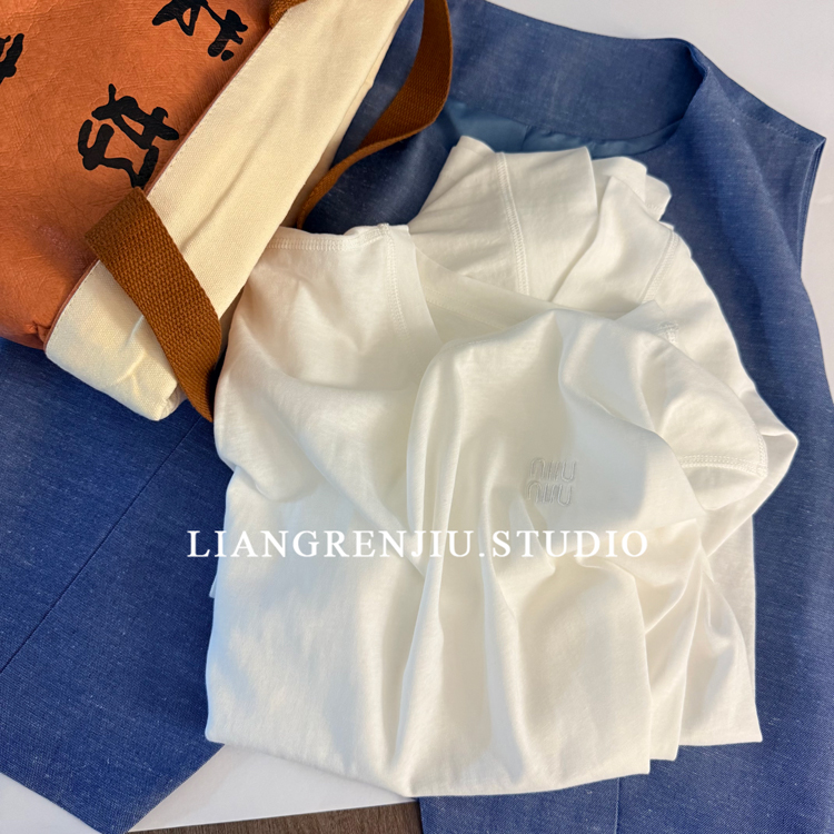 长袖纯色简约百搭宽松T恤