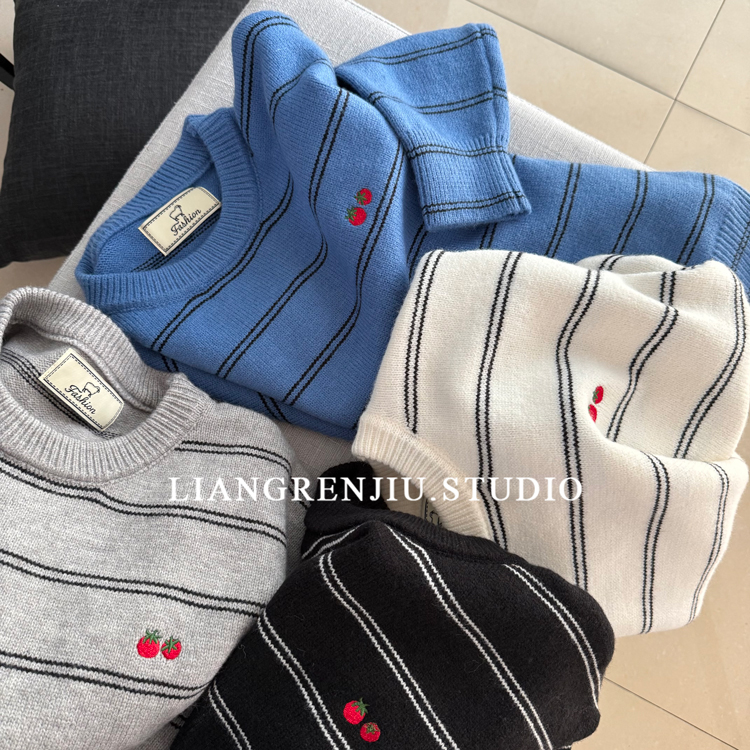 圆领条纹百搭宽松针织衫