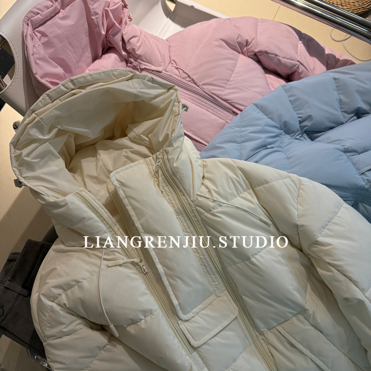 连帽纯色百搭舒适羽绒服