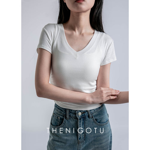 DOROTHY丨V领修身短袖T恤女白色短款上衣百搭休闲内搭显瘦打底衫