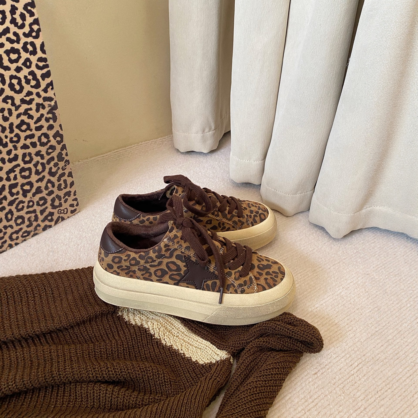 牛皮版~增高5cm厚底豹纹星星板鞋