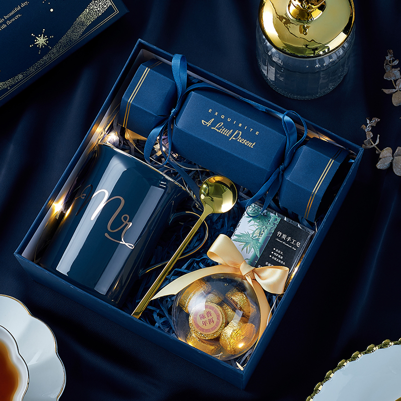 伴郎伴手礼女伴娘结婚婚礼男士实用生日满月回礼商务升学宴礼盒