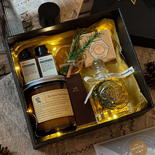 香薰蜡烛礼盒新年小众仪式感礼物实用闺蜜生日礼物女生结婚伴手礼