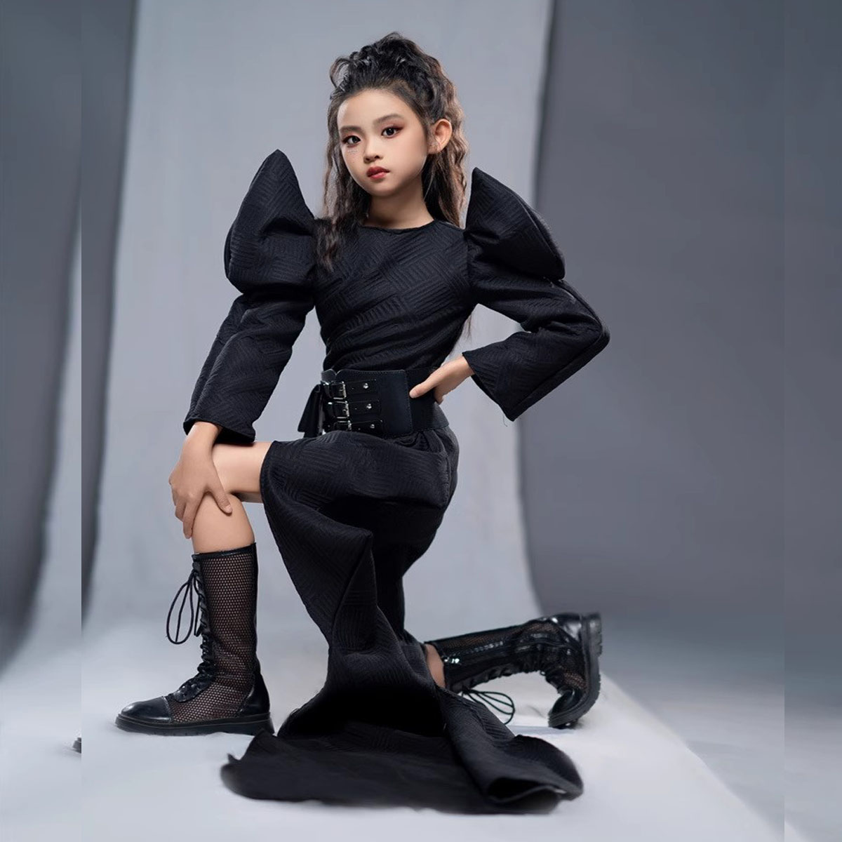 女童秋冬款潮服9连衣裙尖角袖黑色T台秀服摩登高级简约风8暗黑系7