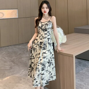 99212-048吊带连衣裙女大码胖mm遮肚子显瘦水墨画裙子梨型身材夏