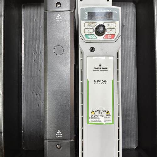 MEV1000-40110-SP111 艾默生变频器 15kw 380v 包好包邮议价维修