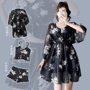 新款泳衣女夏大码泡温泉保守分体显瘦遮肉三件套胖mm海边度假泳装