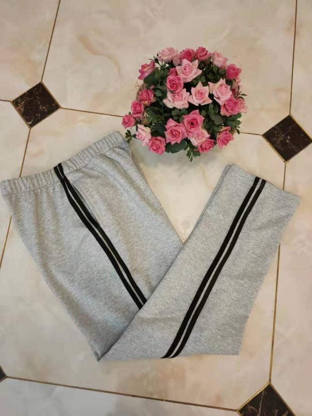 定做纯棉中小学生男女浅灰色校服