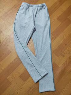 订做中小学生加绒加厚校服裤冬季浅灰色加一根墨绿色细条杠运动裤