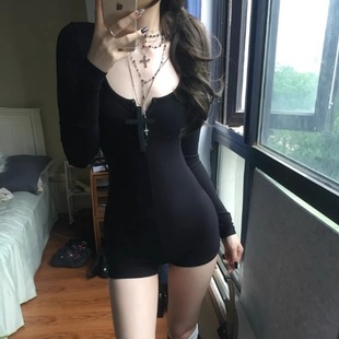 黑色法式纽扣长袖连体衣裤女秋冬新款辣妹修身显瘦包臀打底短裙裤