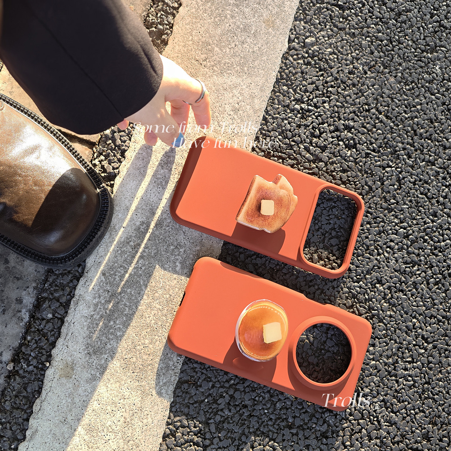 Trolls｜黄油焦糖吐司 深秋独特ins棕红色液态硅胶手机壳软糯防摔适用华为mate80promax/P80小米17x300magic8