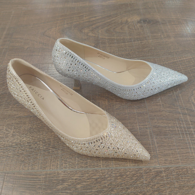 MA2026年春季新款单鞋女士名媛风水钻尖头浅口细高跟优雅气质婚鞋