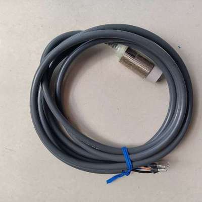 正品E2E-X10ME1-Z 1个