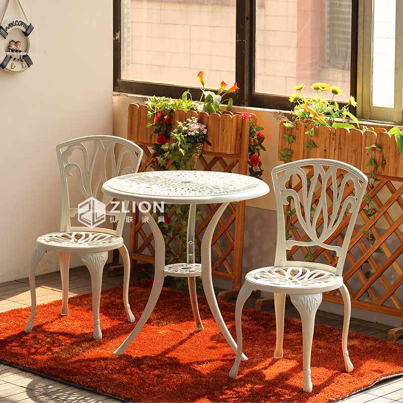 新款直销户外桌椅庭院欧式铸铝三五件套露台露天室外花园铁艺家具