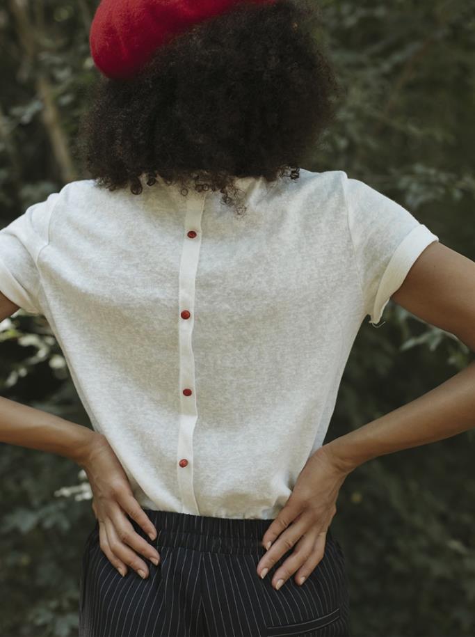 Rr&Ii French French Fresh Round Neck Heart Back Single Breasted Export Original White T-Shirt Women's Top