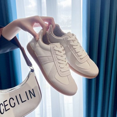 德训鞋女款秋季新款轻便软底舒适运动跑步球鞋板鞋黑色复古阿甘鞋